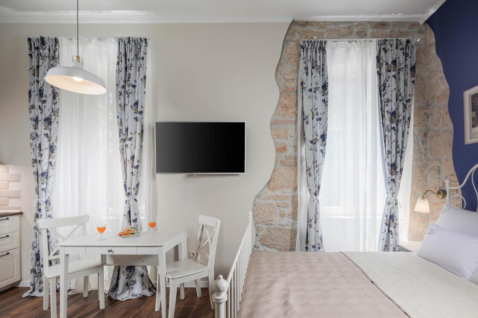 Photel Apartments Crikvenica Bagian luar foto