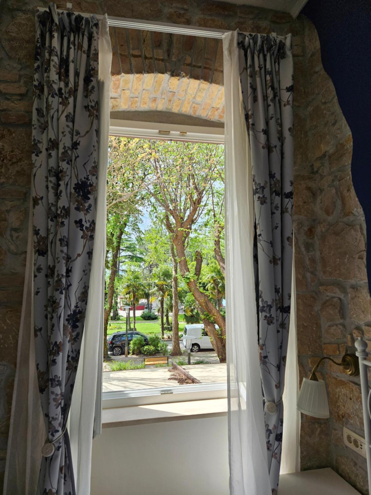 Photel Apartments Crikvenica Bagian luar foto