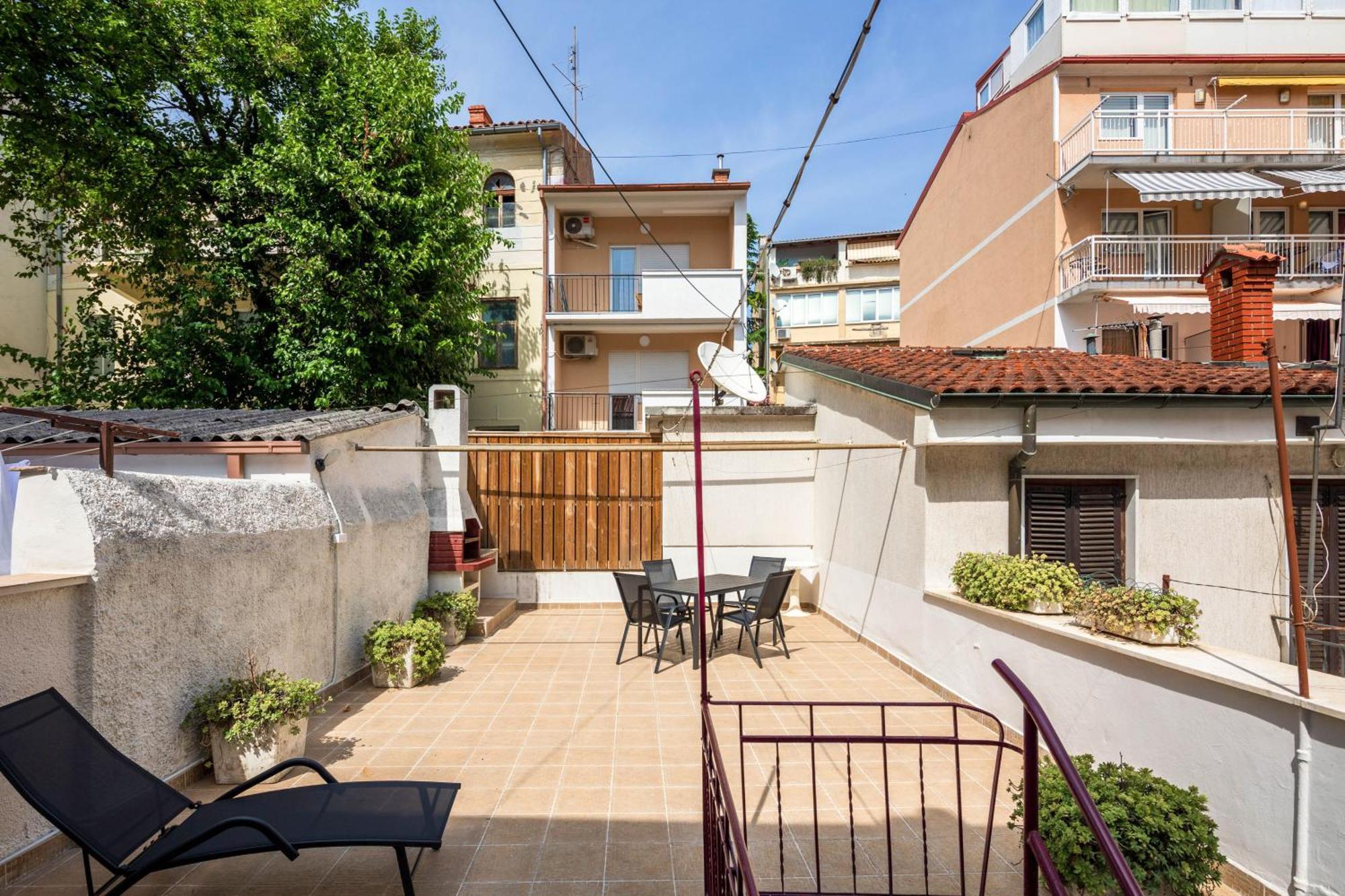 Photel Apartments Crikvenica Bagian luar foto